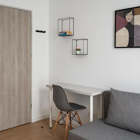 Nowa Praga Modern ורשה